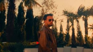 ترجمه آهنگ Çağatay Akman Yaralara Bak